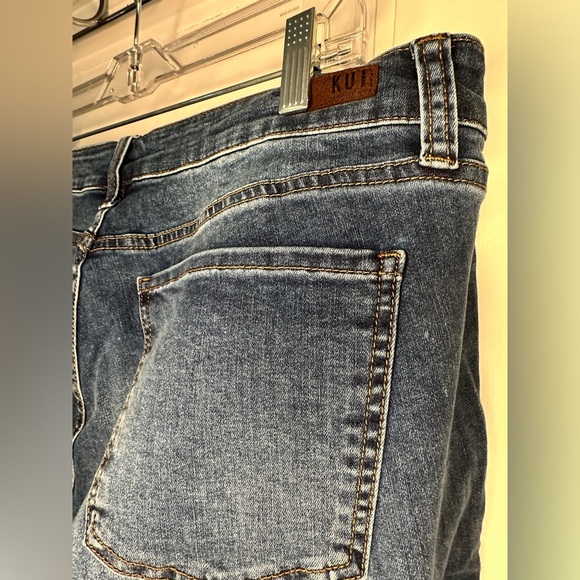 Kut from the Kloth Catherine Boyfriend Jeans Size 16W Medium indigo cuff Denim - Picture 9 of 14